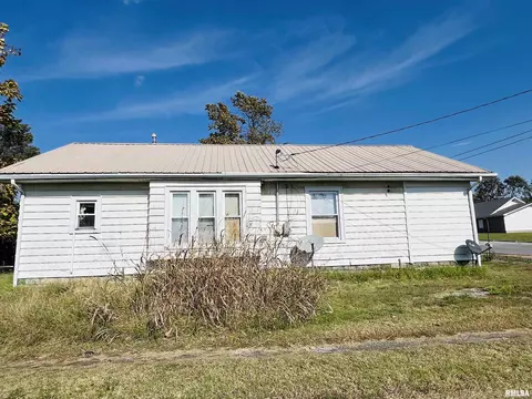 1109 Scott St, Eldorado, IL 62930 photo 4