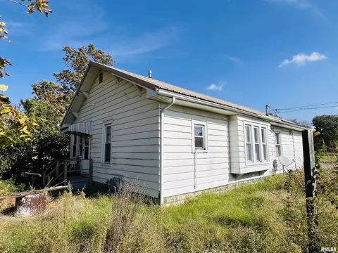 1109 Scott St, Eldorado, IL 62930 photo 6