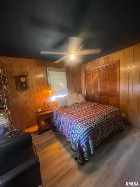 409 Mcfall St, Benton, IL 62812 photo 18