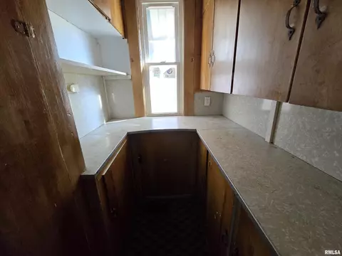 865 E Broadway St, Centralia, IL 62801 photo 18