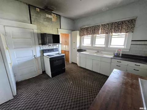 865 E Broadway St, Centralia, IL 62801 photo 16