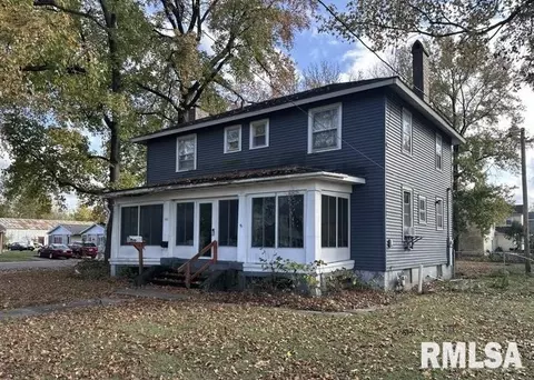 422 E Church St, Benton, IL 62812