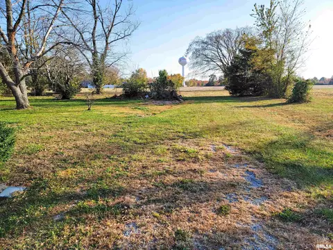 757 W 12th St, Flora, IL 62839 photo 23
