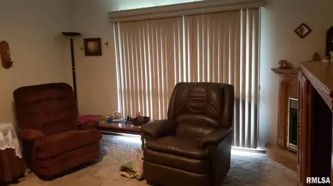 1707 W Walnut St, Marion, IL 62959 photo 27