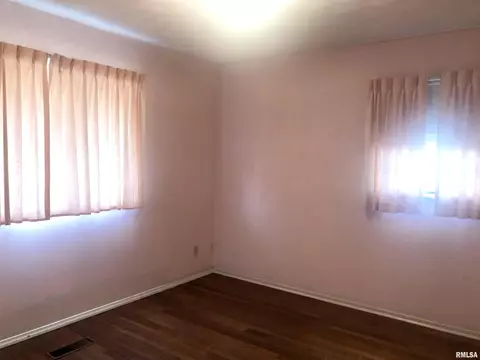 1707 W Walnut St, Marion, IL 62959 photo 16