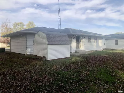 1707 W Walnut St, Marion, IL 62959 photo 7