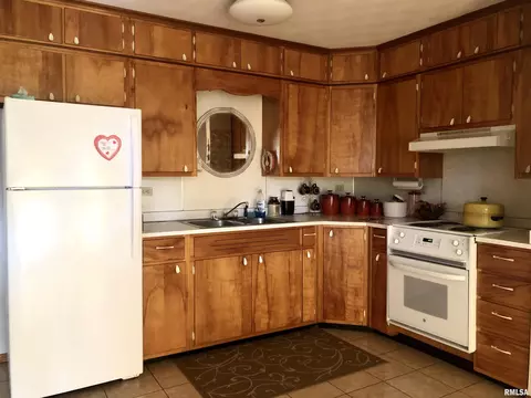 1707 W Walnut St, Marion, IL 62959 photo 11