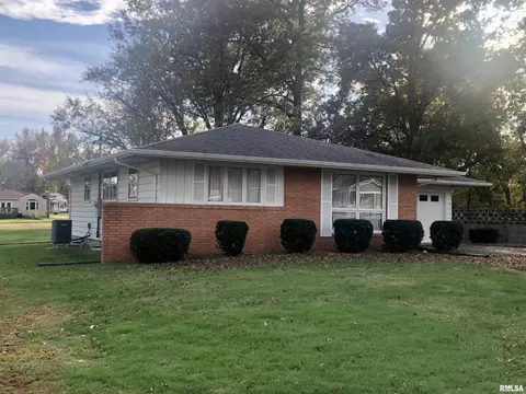 1707 W Walnut St, Marion, IL 62959 photo 3