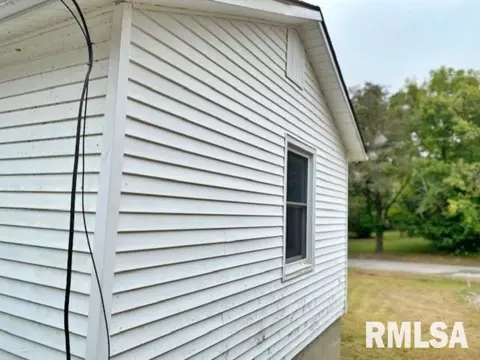 210 E Pope St, Golconda, IL 62938 photo 4