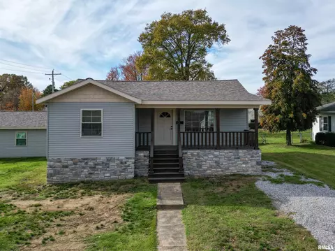 1221 S Jackson St, Harrisburg, IL 62946