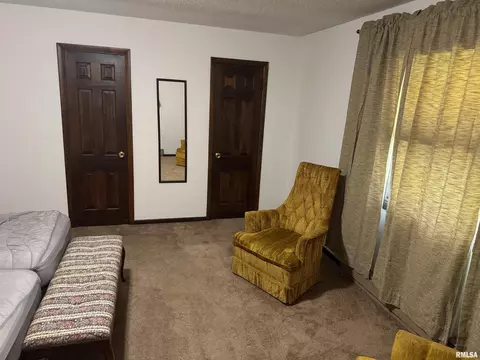 309 E Gelston St, Valier, IL 62891 photo 24