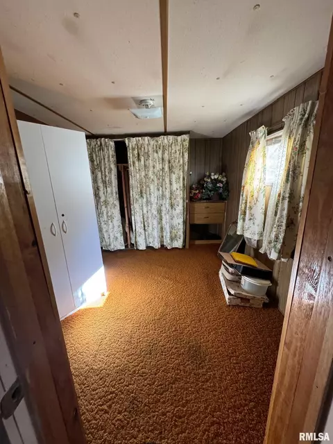 6221 Hazel St, Logan, IL 62856 photo 9