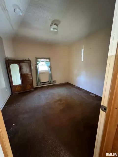 6221 Hazel St, Logan, IL 62856 photo 10