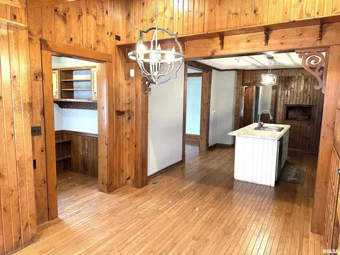 137 S Pine St, Centralia, IL 62801 photo 22
