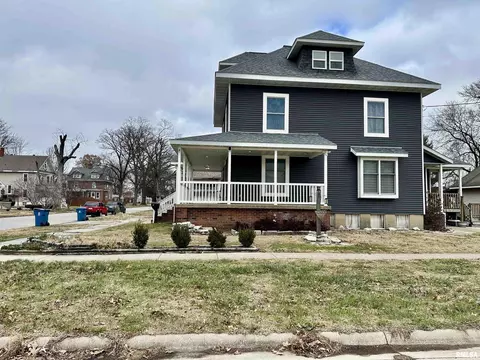 137 S Pine St, Centralia, IL 62801 photo 4