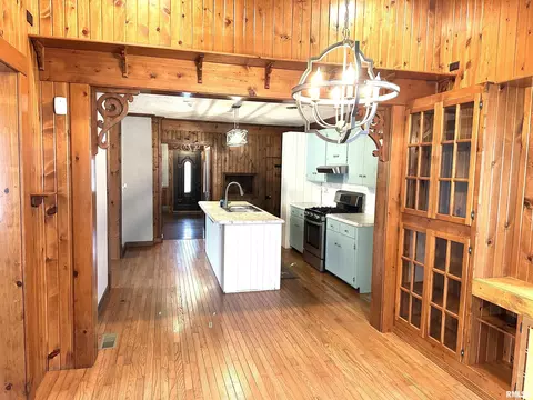 137 S Pine St, Centralia, IL 62801 photo 24