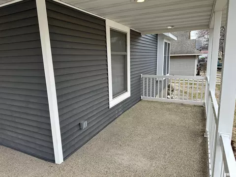 137 S Pine St, Centralia, IL 62801 photo 7