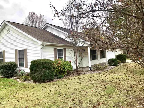 2201 Jennifer Ln, Marion, IL 62959