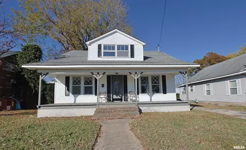 1405 Elm St, West Frankfort, IL 62896