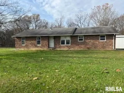 23487 N Hails Ln, Dix, IL 62830
