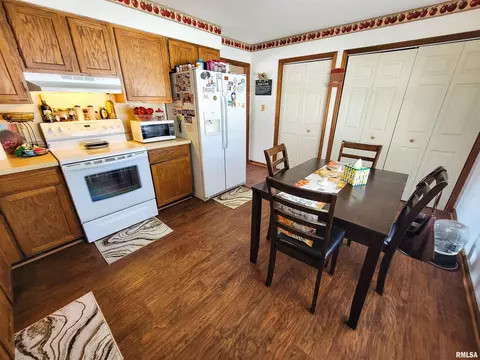 2202 Birch Dr, Olney, IL 62450 photo 17
