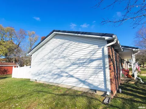 2202 Birch Dr, Olney, IL 62450 photo 41