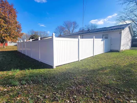 2202 Birch Dr, Olney, IL 62450 photo 40