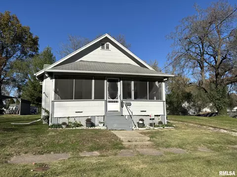 508 E Locust St, Salem, IL 62881 photo 16