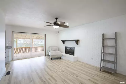 107 N Chamberlain Dr, Marion, IL 62959 photo 5