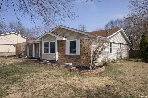 107 N Chamberlain Dr, Marion, IL 62959 photo 3