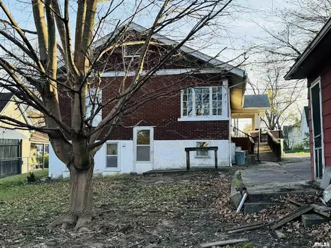 109 E Lewis St, Anna, IL 62906 photo 5
