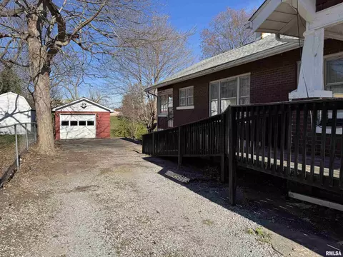 109 E Lewis St, Anna, IL 62906 photo 7