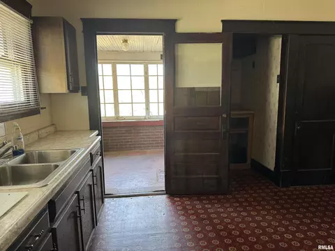 109 E Lewis St, Anna, IL 62906 photo 16