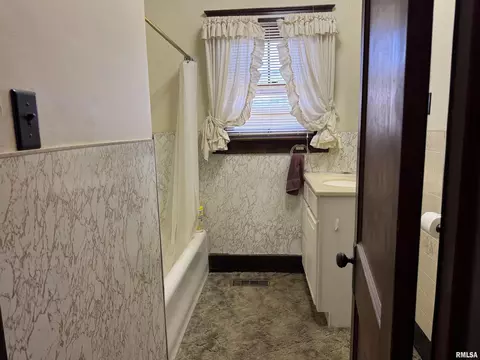 109 E Lewis St, Anna, IL 62906 photo 26