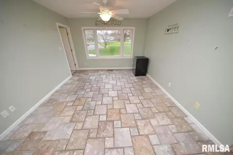 1024 Mulligan Dr, Mount Vernon, IL 62864 photo 16