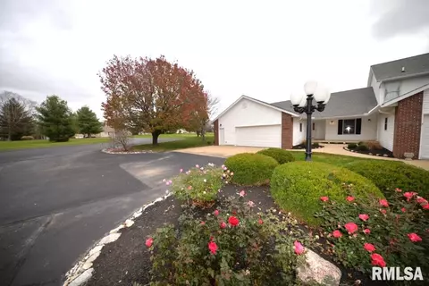 1024 Mulligan Dr, Mount Vernon, IL 62864