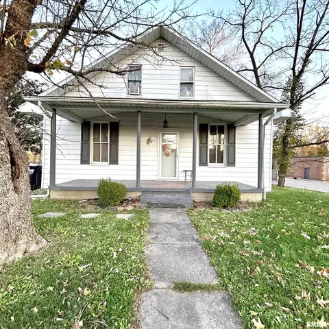 310 N 1st St, Vienna, IL 62995