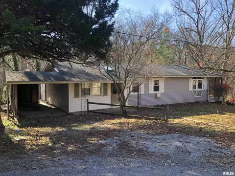 5145 Chickasaw Rd, Carbondale, IL 62901