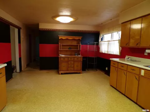 205 Dixie Dr, Chester, IL 62233 photo 6