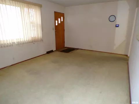 205 Dixie Dr, Chester, IL 62233 photo 2