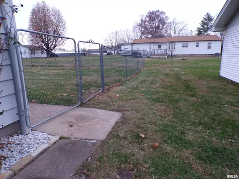205 Dixie Dr, Chester, IL 62233 photo 28