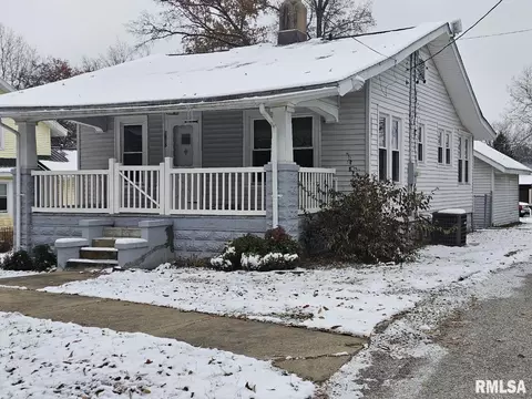 1515 Pace Ave, Mount Vernon, IL 62864