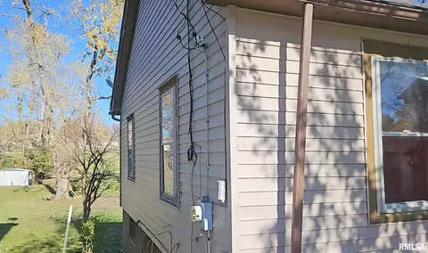 203 George St, Anna, IL 62906 photo 2