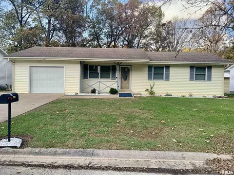 213 E 18th St, Metropolis, IL 62960