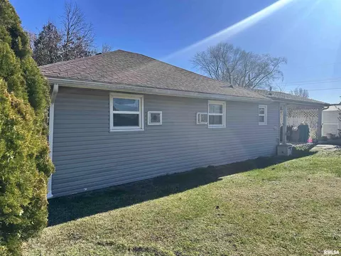 200 Wilson St, Valier, IL 62891 photo 3