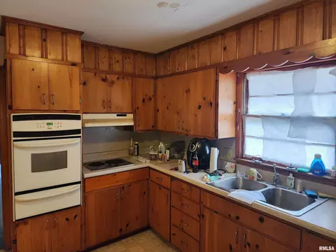 185 Circle Dr, Herrin, IL 62948 photo 10