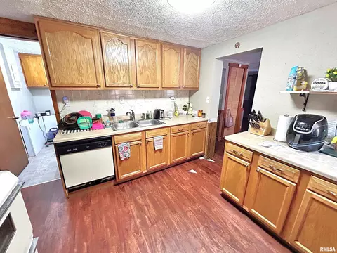 413 S 26th St, Herrin, IL 62948 photo 8