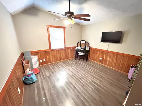 413 S 26th St, Herrin, IL 62948 photo 5