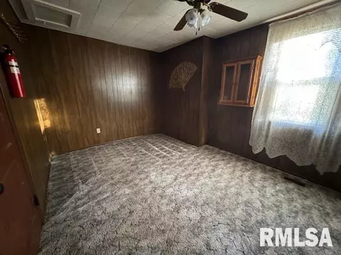 502 E 12th St, Centralia, IL 62801 photo 6