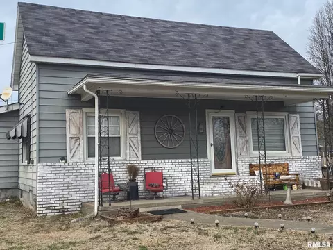 214 W Washington St, Carrier Mills, IL 62917